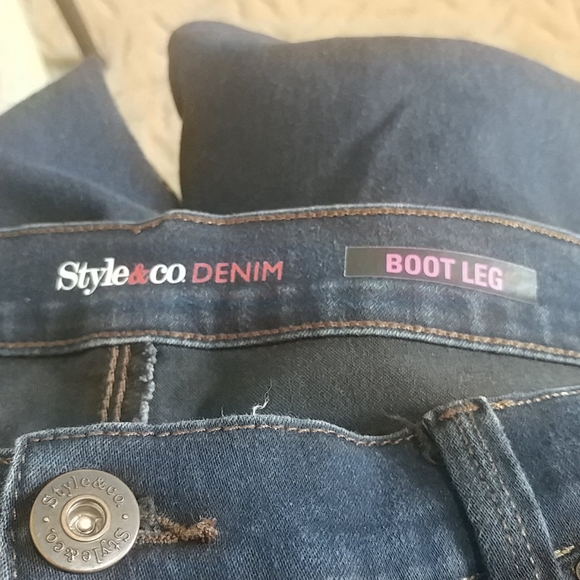 Jeans - Picture 3 of 6